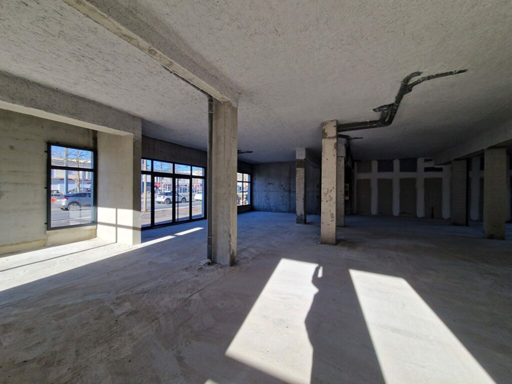 Caen – A VENDRE – Local commercial  ou bureaux d&rsquo;environ  260 m²