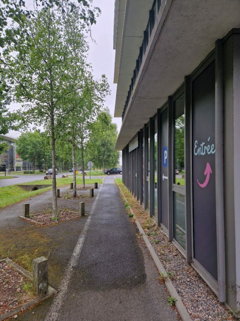 Nord de Caen – A VENDRE – 210 m² de Bureaux en rez-de-chaussée