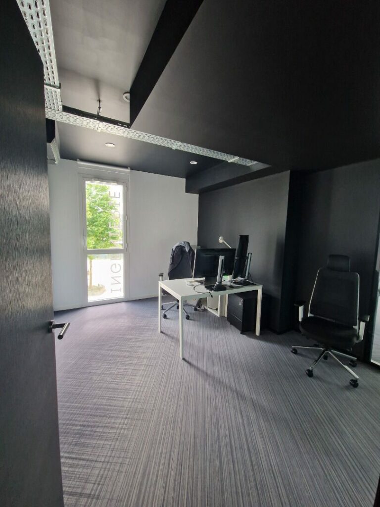 Caen centre – A LOUER – 215 m² de bureaux de standing aménagés