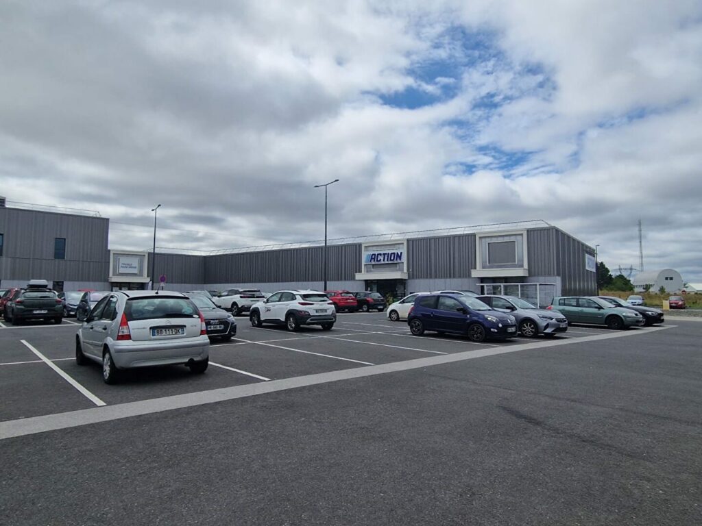 Sud de Caen – A LOUER – 400 m² de locaux d&rsquo;activités/commerces sans CDAC