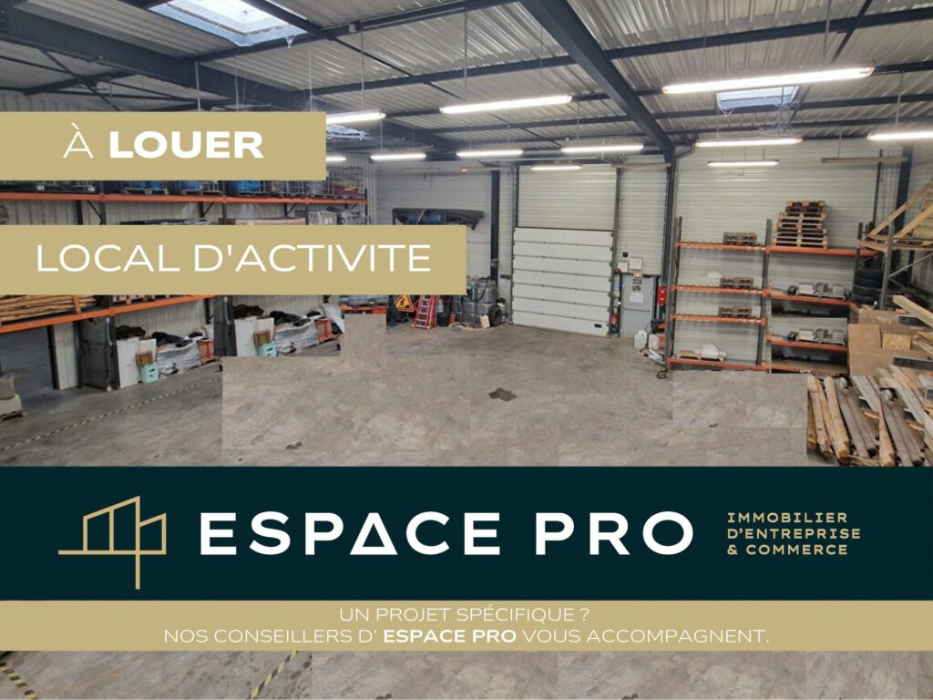 Très belle visibilité – local d&rsquo;activité d&rsquo;environ 800 m² avec show room, bureaux et dépôt