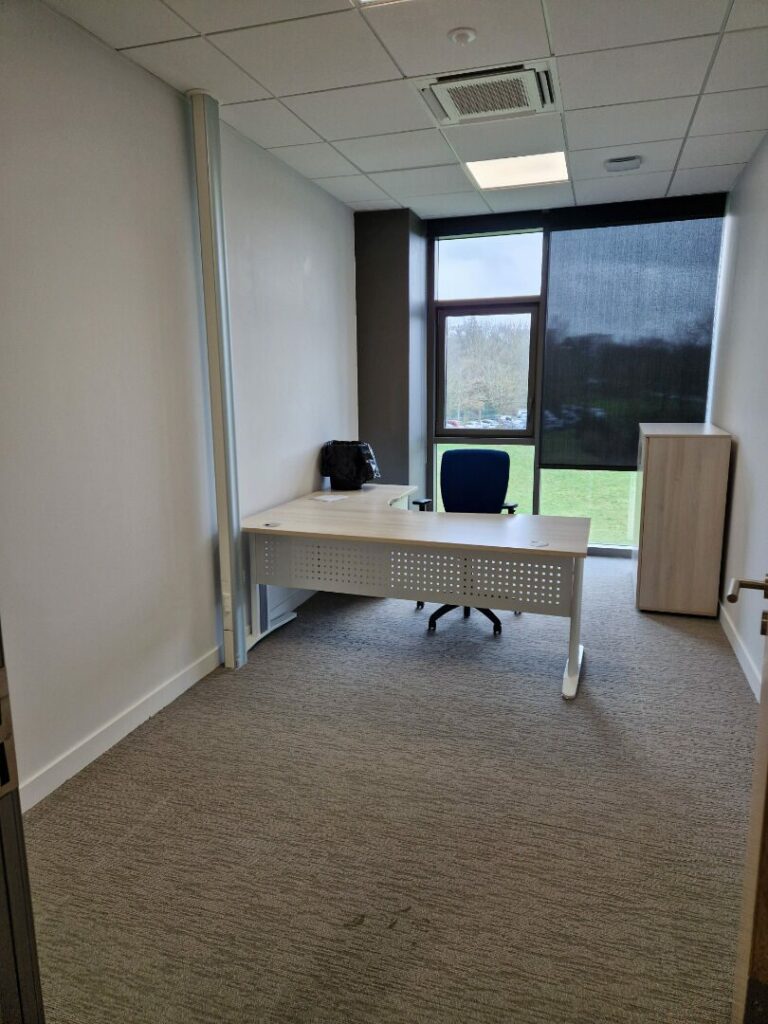 Caen Nord – A LOUER – Bureau meublé de 13 m²