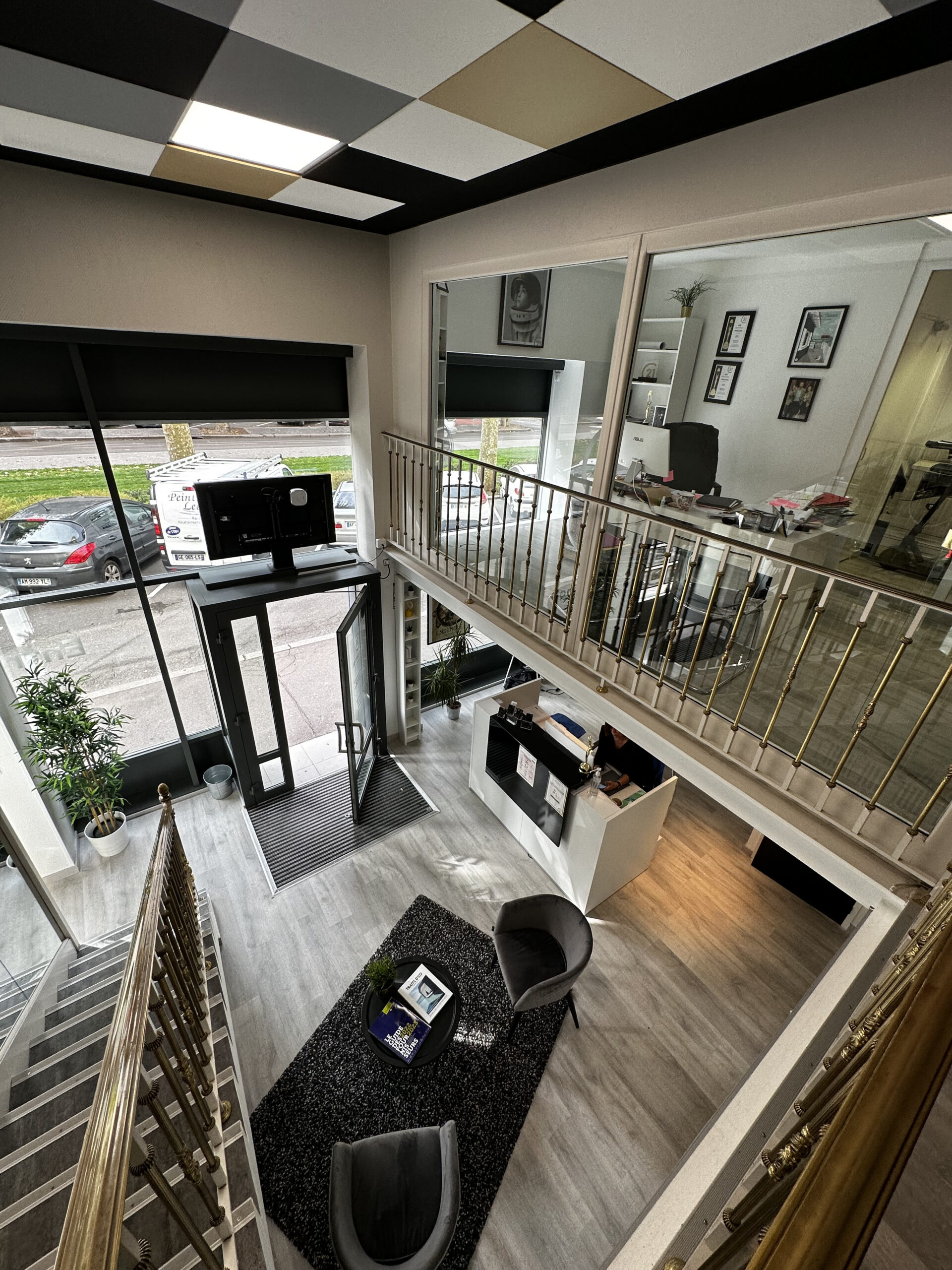 Vue intérieure de l'agence Espace Pro Immobilier à Caen