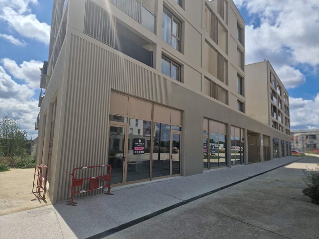 Sud de Caen – A LOUER  – Local commercial neuf  106.60 m²