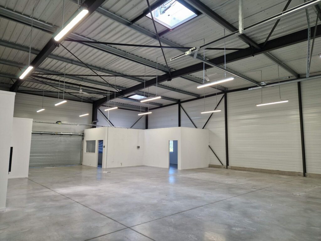 Immobilier Professionnel à louer Ifs