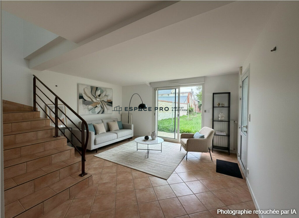 Maison rénovée avec jardin et garage