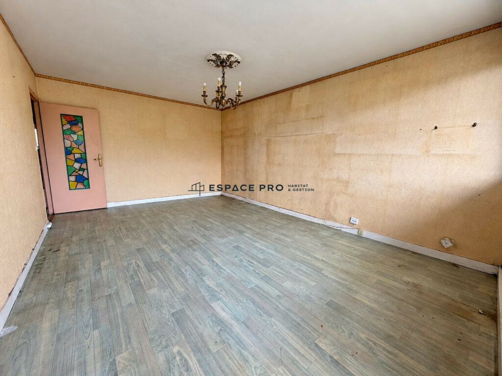 APPARTEMENT A RENOVER